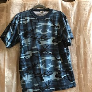 Men’s blue camo t-shirt